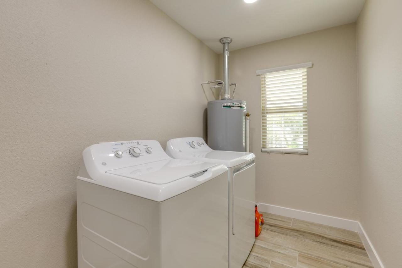 Sun City Retreat With Patio Near Golfing And Hiking! Extérieur photo